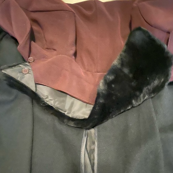 Full length trench coat - Picture 8 of 9